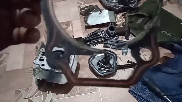 Погнало масло из сопуна.