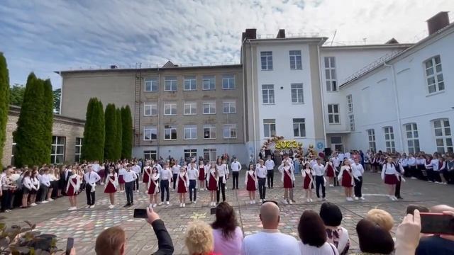 выпускной танец гимназии г. ЩУЧИН. последний звонок-2023