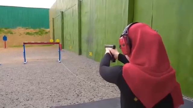 12-летняя Ашура дочь Кадырова на стрельбище показала мастер класс по стрельбе.