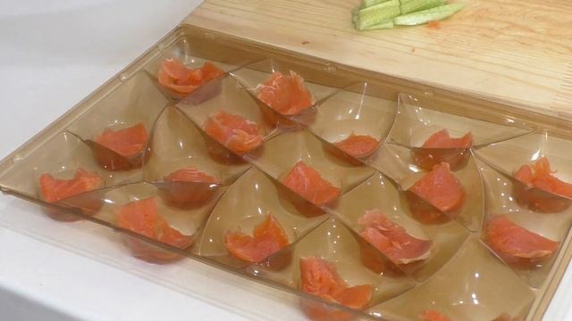 ГОТОВЛЮ СУШИ в КОРОБКЕ из под конфет для БАБУШКИ и ДОЧКИ