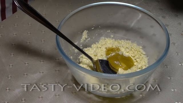 Салат Цезарь. Приготовление салата Цезарь дома.