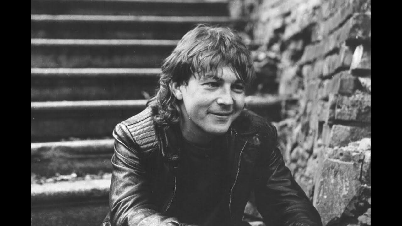 Тепло беспокойно и сыро...    Башлачев Александр