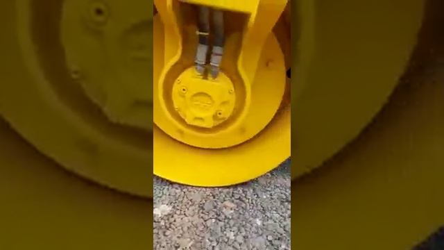 Дорожный каток Caterpillar CB24B