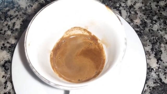 What is this drink that Tuba Büyüküstün enjoys drinking every day? How to make?