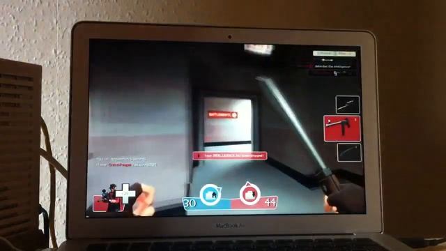 MacBook Air "13 - Team Fortress 2