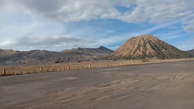 Mount Bromo Active Volcano | Amazing Places to Travel in Indonesia | East Java | Travel Minutes #1