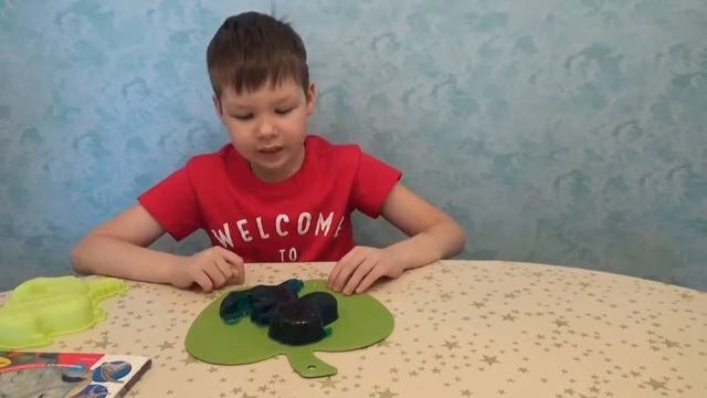 Про динозавров. Динозавр из мармелада разве такое бывает?