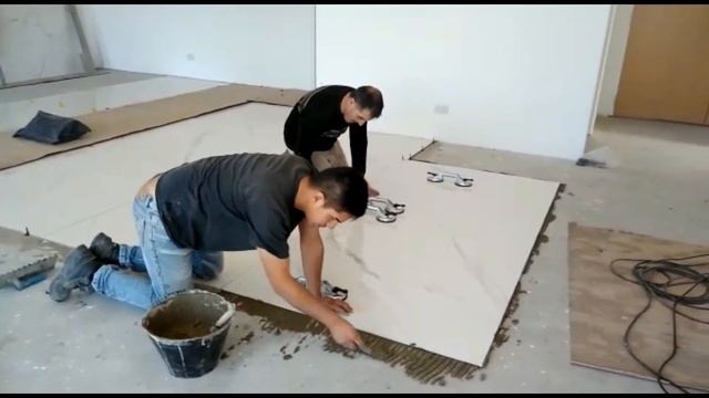 Colocación de PORCELANATO DE GRAN FORMATO 120 x 240  Large format porcelain tile installation 
