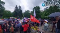 Сотни болгар отметили День Победы с флагами России и в футболках с Путиным вместе с президентом