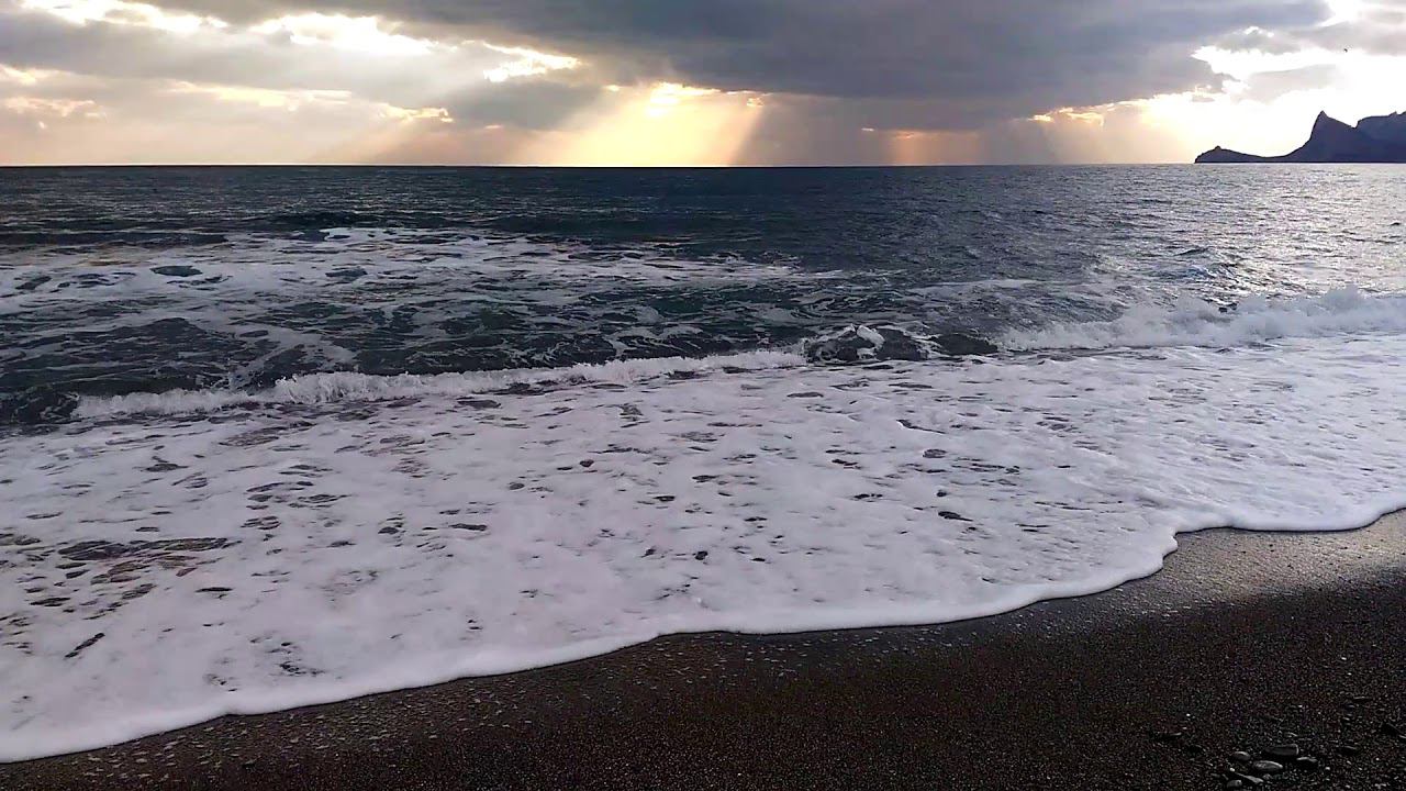 Море, прибой, релакс. Крым несезон.