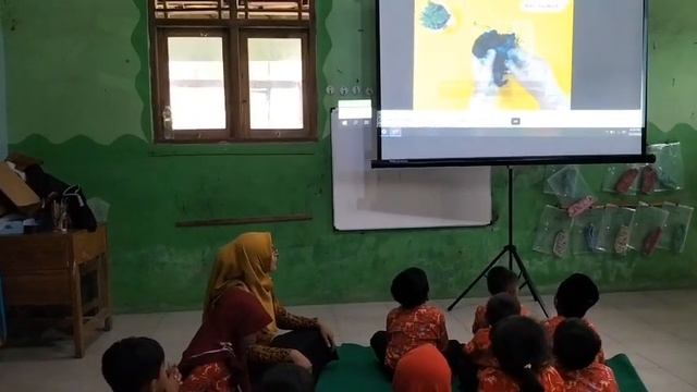 Rina Andari-TK Mawar 1 Sukorejo-Batik Ikat Celup