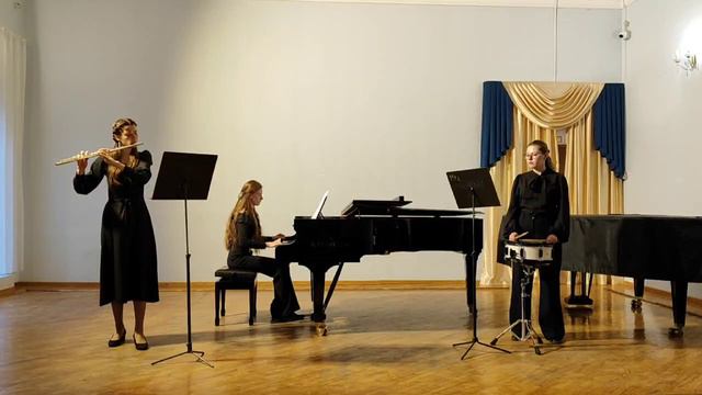Е. Дюльденко "Где-то в Скандинавии" для флейты, малого барабана и фортепиано