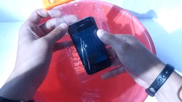 Универсальныйводонепроницаемый чехол для телефона. Видео обзор.