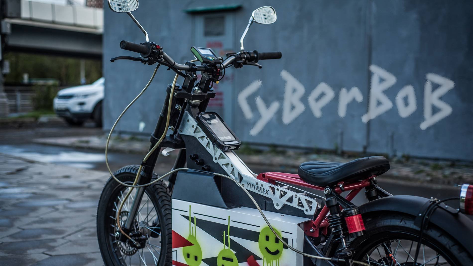 Электробайк Yutarex CyberBob для выставки Мотовесна.