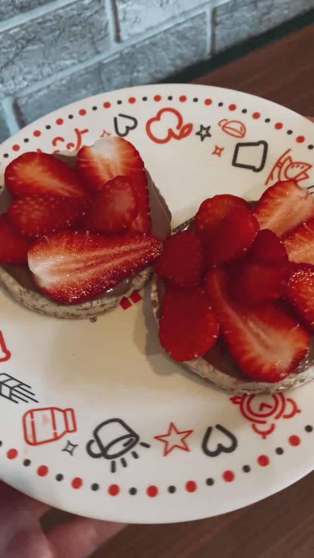 Когда хочется сладкого🍓🍫 #shorts