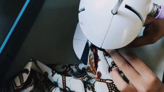 HOW TO MAKE A QUEEN SCRUNCHIE I DIY SCRUNCHIE I ACTUAL MEASUREMENTS I ASMR+music L BATIK SCRUNCHIE