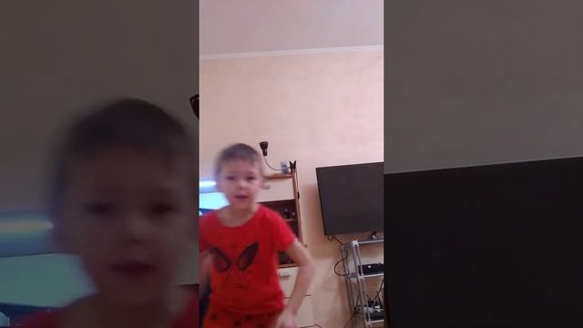 Чем занять ребенка дома, в деревне, на даче | Игры в 5 лет | Ребенок юный блогер :)