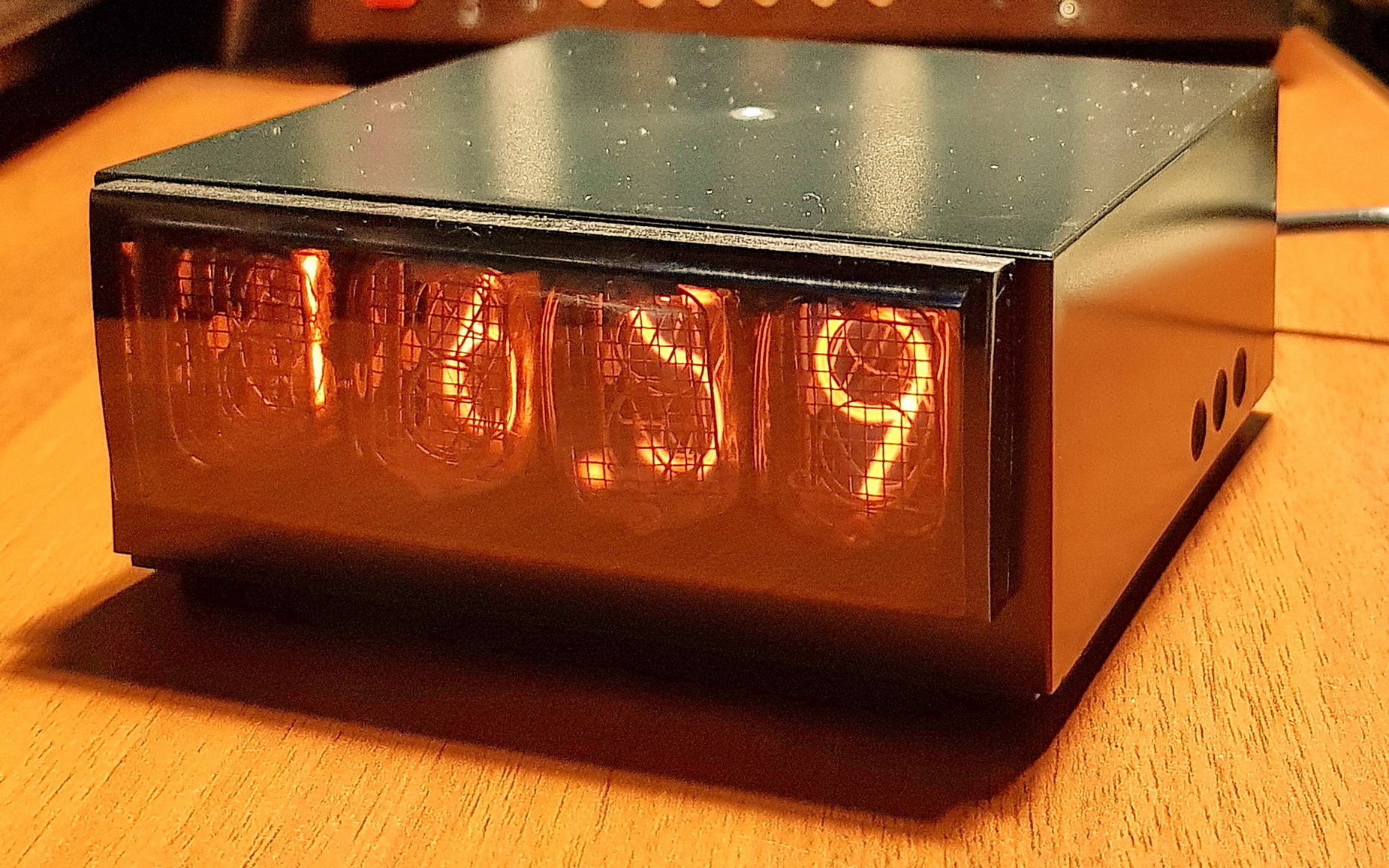 Часы на ИН-12