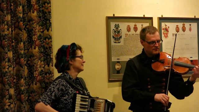 Folk Music Duo: Karen Tweed and Sturla Eide, live in Dursley