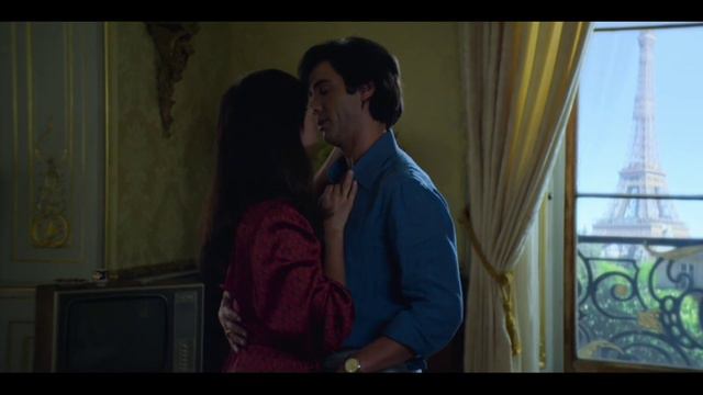 Marie and Charles Sobhraj (Tahar Rahim and Jenna Coleman) kissing - The serpent season 1 episode 7