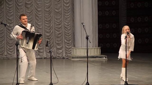 Дуэт "ПапаДочь" г.Бобруйск "Валенки" Петр & София Войченко