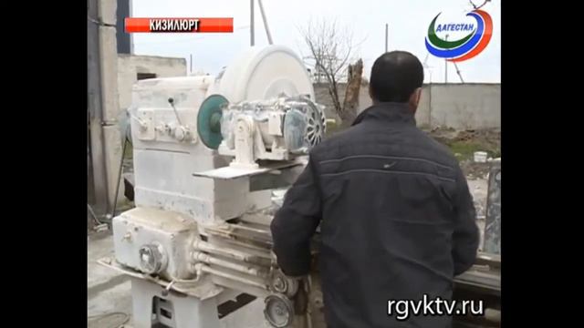Изготовление кварцитовых жерновов производиться алмазным инструментом