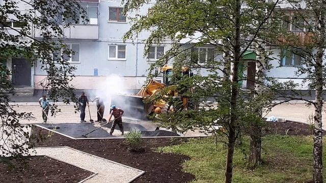 Ремонт Двора день 9 Финал Укладка асвальта Гонки Катков.mp4
