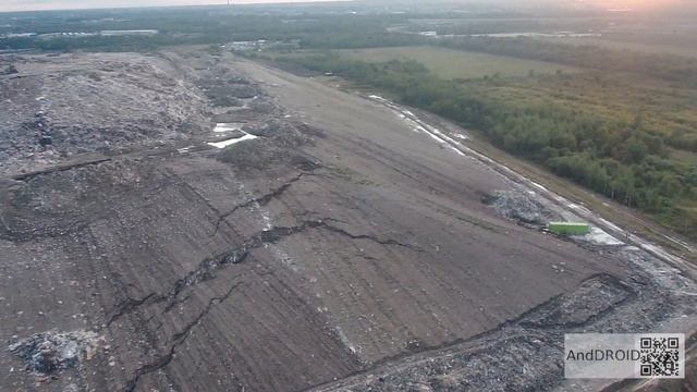 Жесть. Лавина из мусора на свалке в Питере