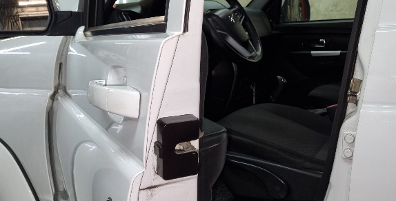 Смазка внутреннего замка двери УАЗ Патриот без разбора обшивки.