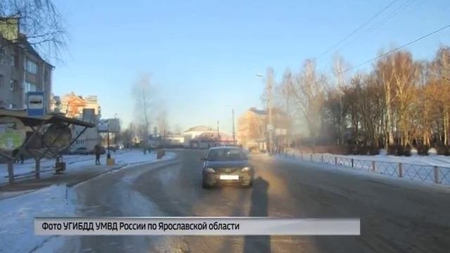 Женщина попала под колеса автомобиля в Угличе