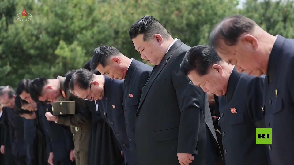 كيم جونغ أون يحضر جنازة رئيس الدعاية الكورية الشمالية