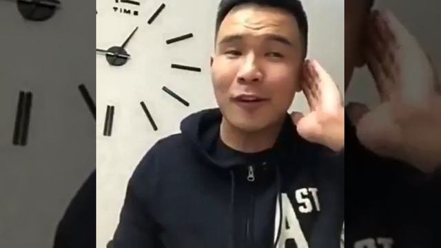 Очень красиво читает стих.Человеку нужен человек!
