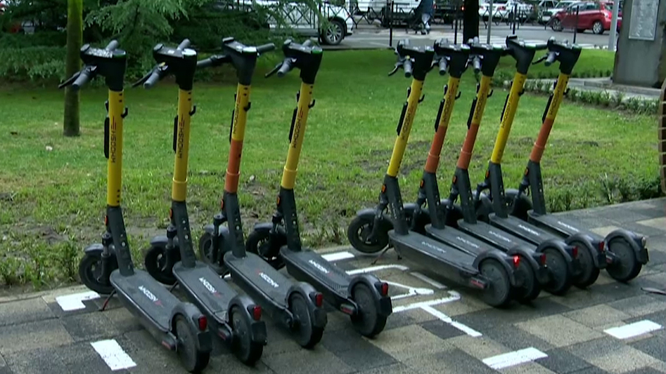 В Сочи открылись парковки для электросамокатов