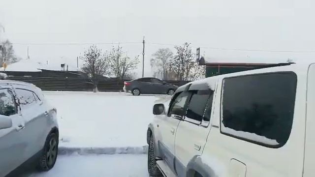 пгт Промышленная  ул. Коммунистическая 451а у входа