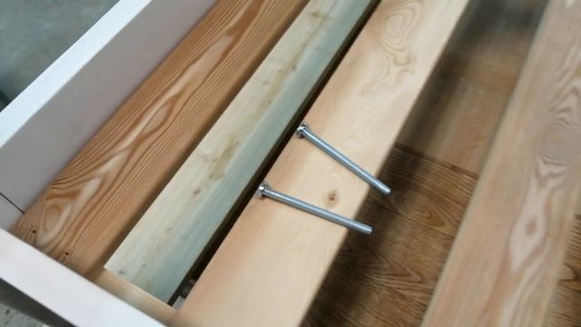 Двуспальная кровать, белая из натурального дерева