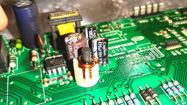 ARISTON НЕ ЗАПУСКАЕТСЯ, МОРГАЮТ ИНДИКАТОРЫ. РЕМОНТ МОДУЛЯ EVO2.mp4