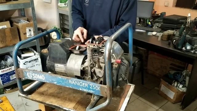 Как подготовить к работе бензогенератор "Honda GC 160"