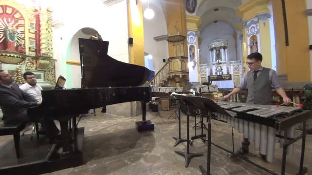 Henry Alejandro Chimbaco: Vibráfono - Andrés Roa: Piano