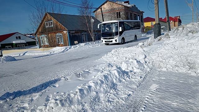 Прибытие автобус пазик вектор некст центральная площадь в село мужи