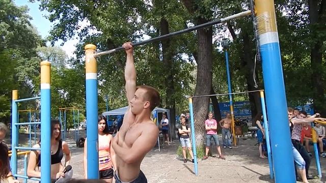 Александр Аммосов (7 раз на одной)