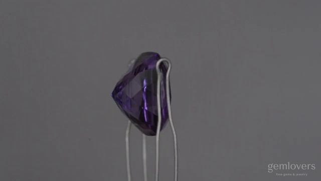 Природный аметист в огранке кушон 11.37 карат