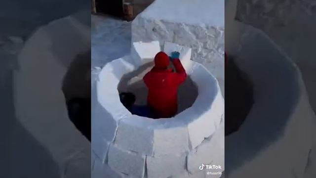 Построили дом с снега. Китай ?