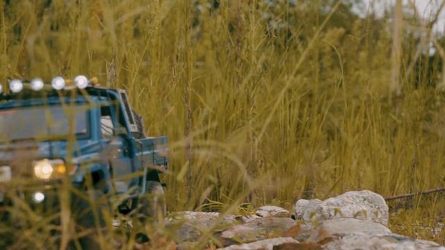 1/10 Scale Rc Land Cruiser LC70 Killerbody (RC4WD) Off-road Driving.