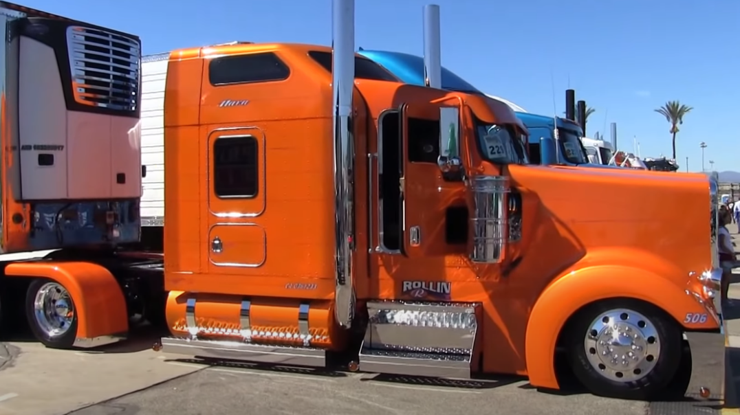 Тягач Kenworth W900L класса 8