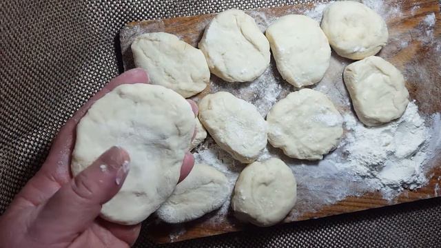 Вкусные, быстрые пирожки с разной начинкой. Смакота
