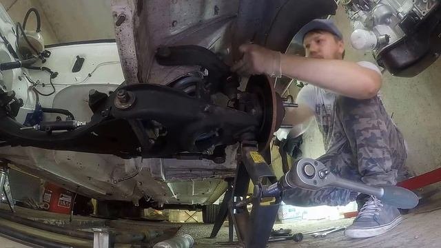 Замена пружин и амортизаторов на классике. time lapse