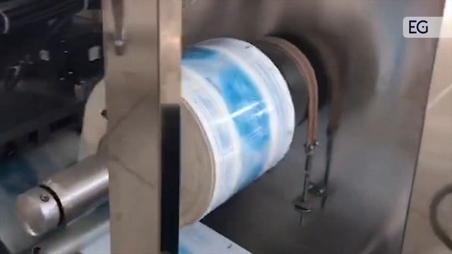 Линия для производства и упаковки влажных салфеток
