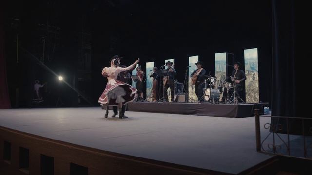 ПОЛЬКА В СТИЛЕ ЧИХУАХУА - Танцевальная Труппа Навезари #upskirt#костюмированный#латино