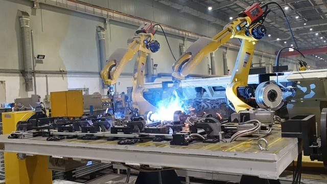 Промышленные Роботы CRP в Китае на Заводе BYD