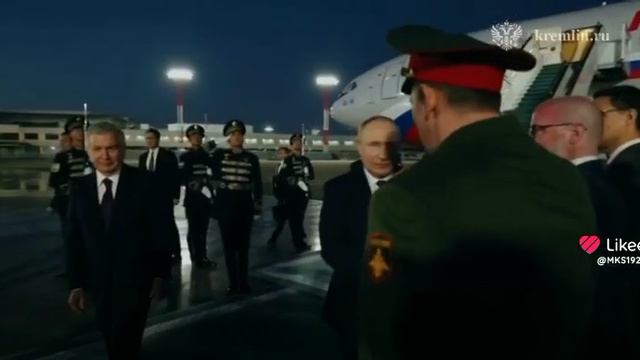 Особенности государственного визита в Узбекистан! 
Мирзиеев встретил Путина в аэропорту.!
26.05.24!